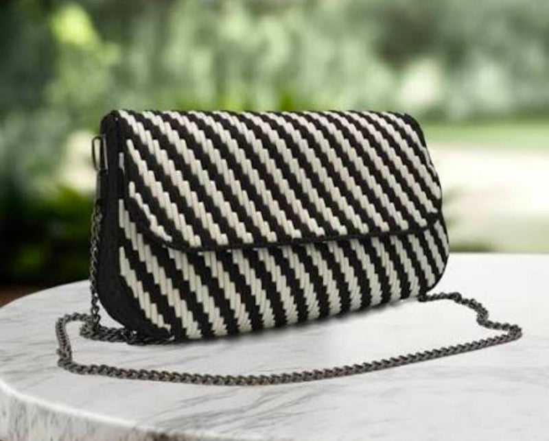 HAND BAGS OF ALL TYPES MADE ON CUSTOM ORDERS