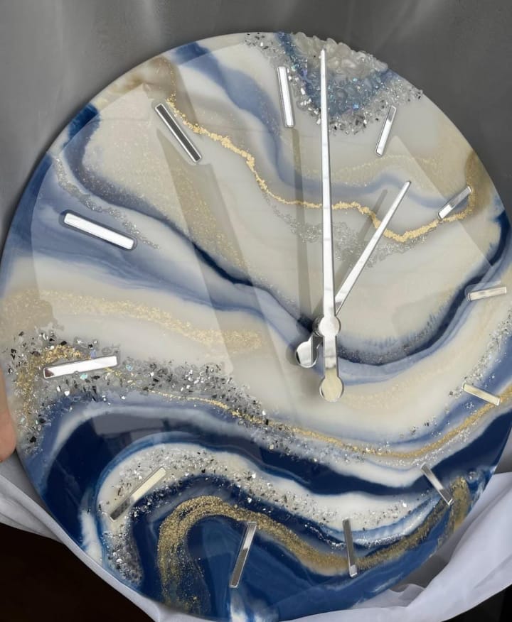 Luxe Navy & Gold Crushed Glass Resin Clock