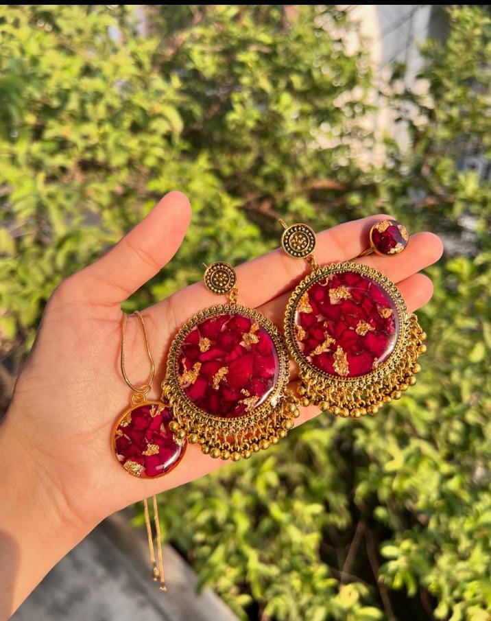 Royal Crimson Rose & Gold Leaf Jewelry Set – Handcrafted Resin Necklace, Earrings & Ring Trio