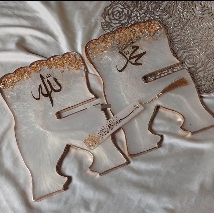 Divine Rose Quartz & Gold Rehal Set – Handcrafted Resin Quran Stand & Spiritual Decor Suite