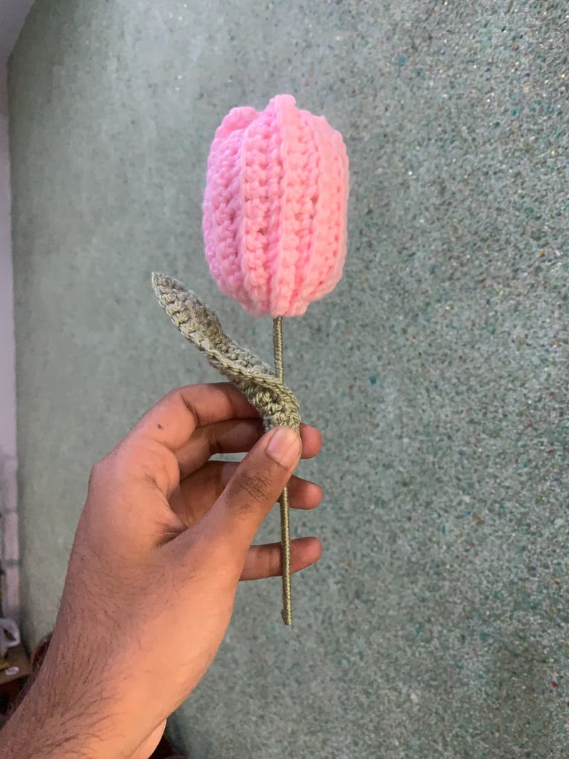 Handcrafted Everlasting Crochet Tulip – Pastel Pink Artisan Decor