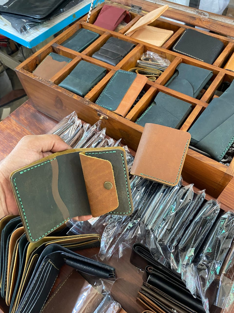 Handcrafted Green Leather Curved Pocket Card Holder — Bin Salman
